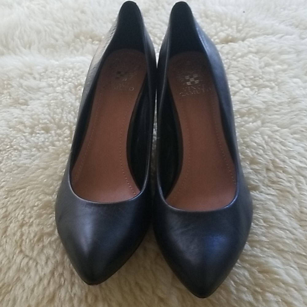 Vince Camuto Black Vicky Pump 11M